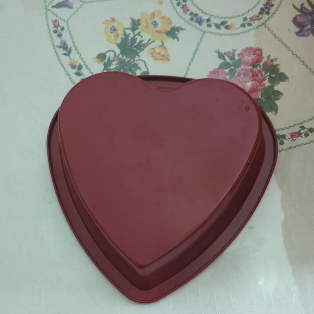 Wilton red heart
